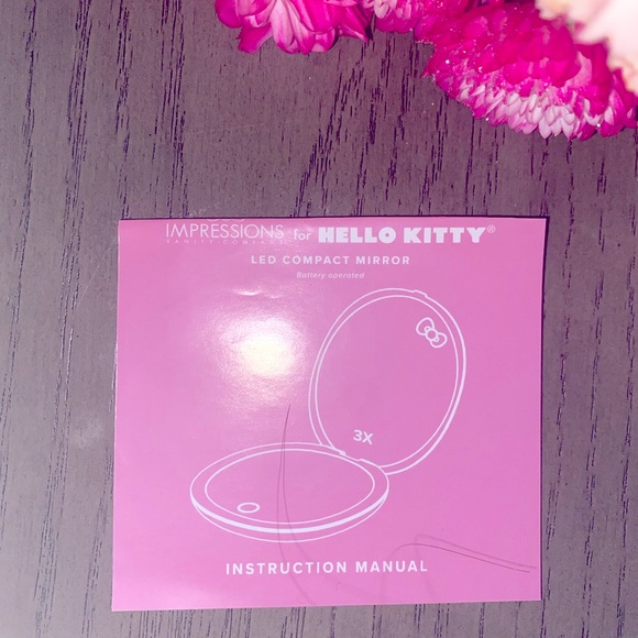 🎀🤭{HELLO KITTY} COMPACT MIRROR!! - Picture 8 of 8